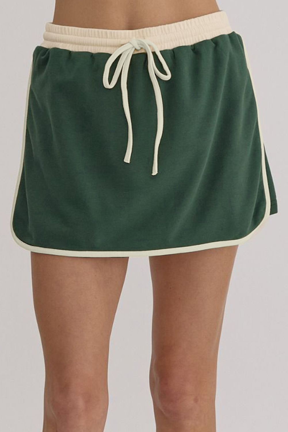 Contrast Trim Round Neck Top and Skort Set - ClassiQ