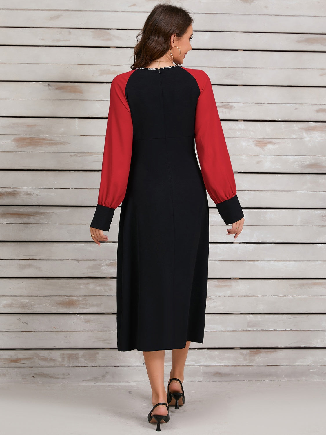 Ruched Contrast Long Sleeve Midi Dress - Classique Collection