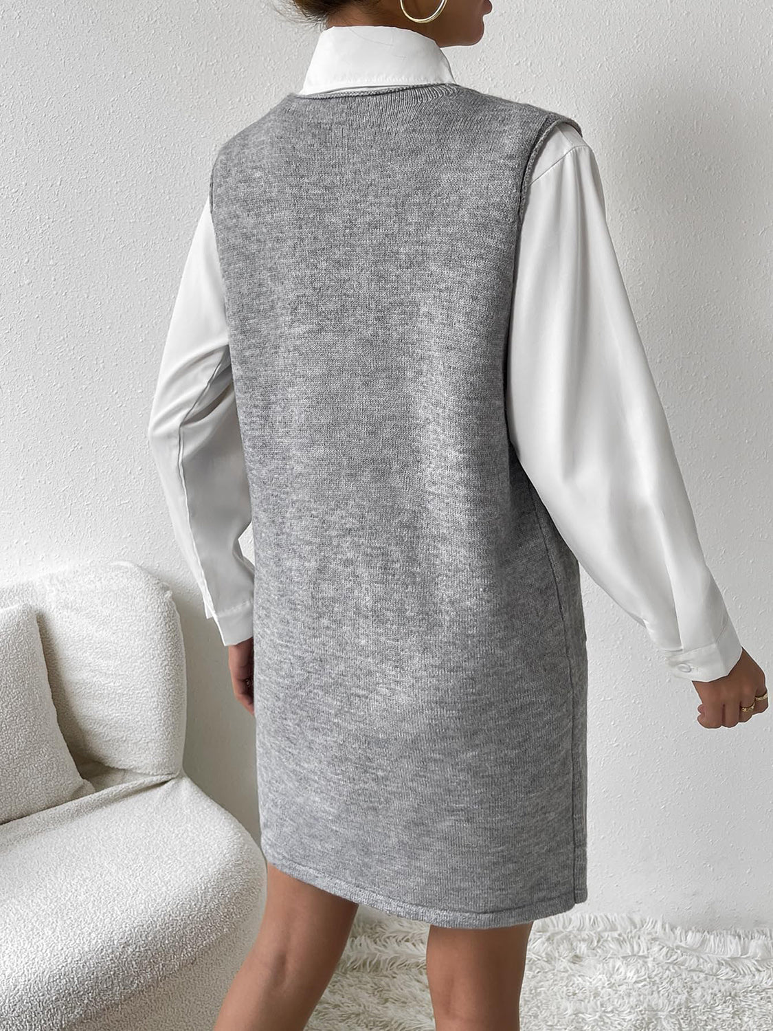 V-Neck Sleeveless Sweater Dress with Pockets - Classique Collection