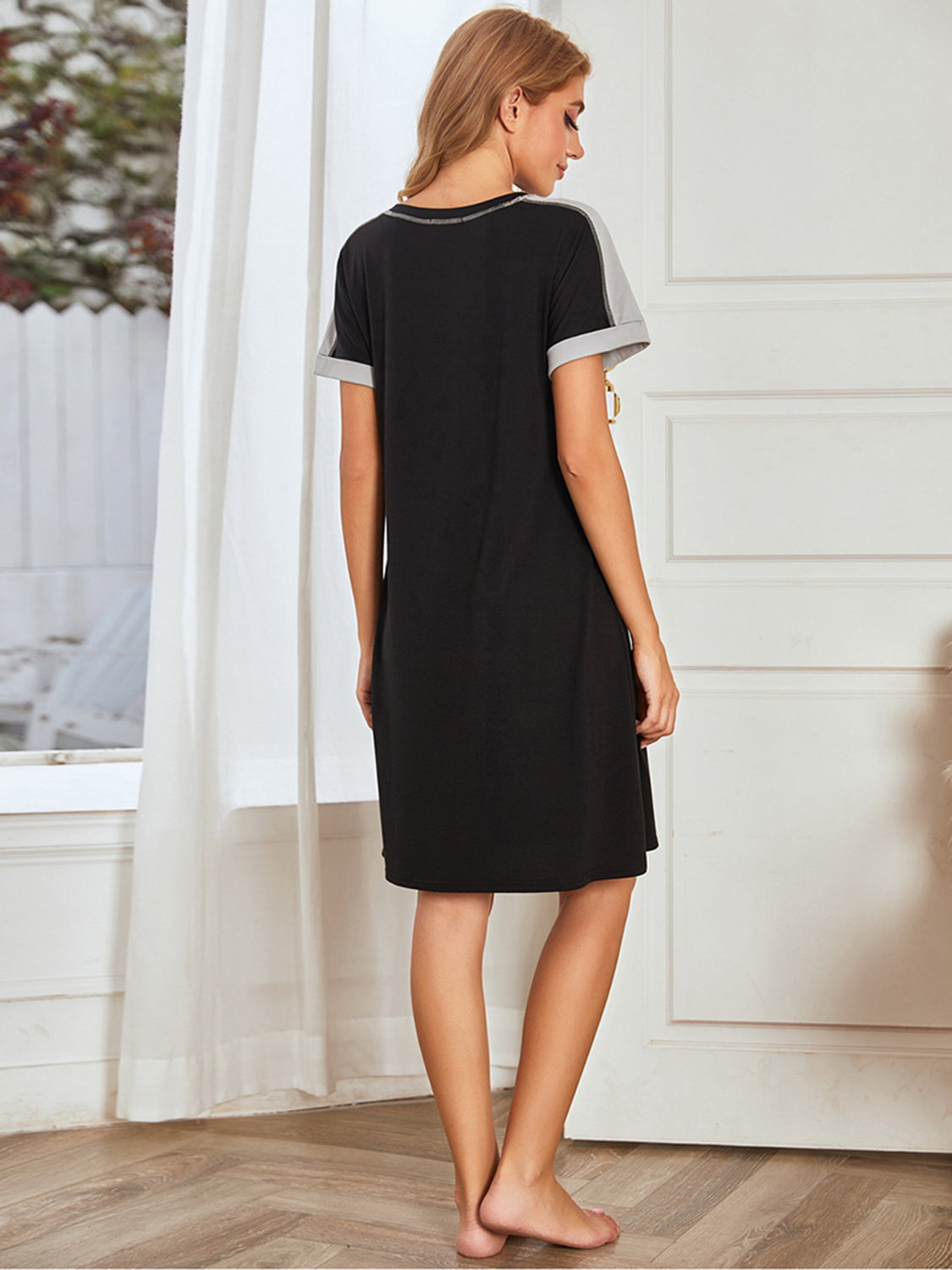 Contrast Stitching Contrast Short Sleeve Dress - Classique Collection