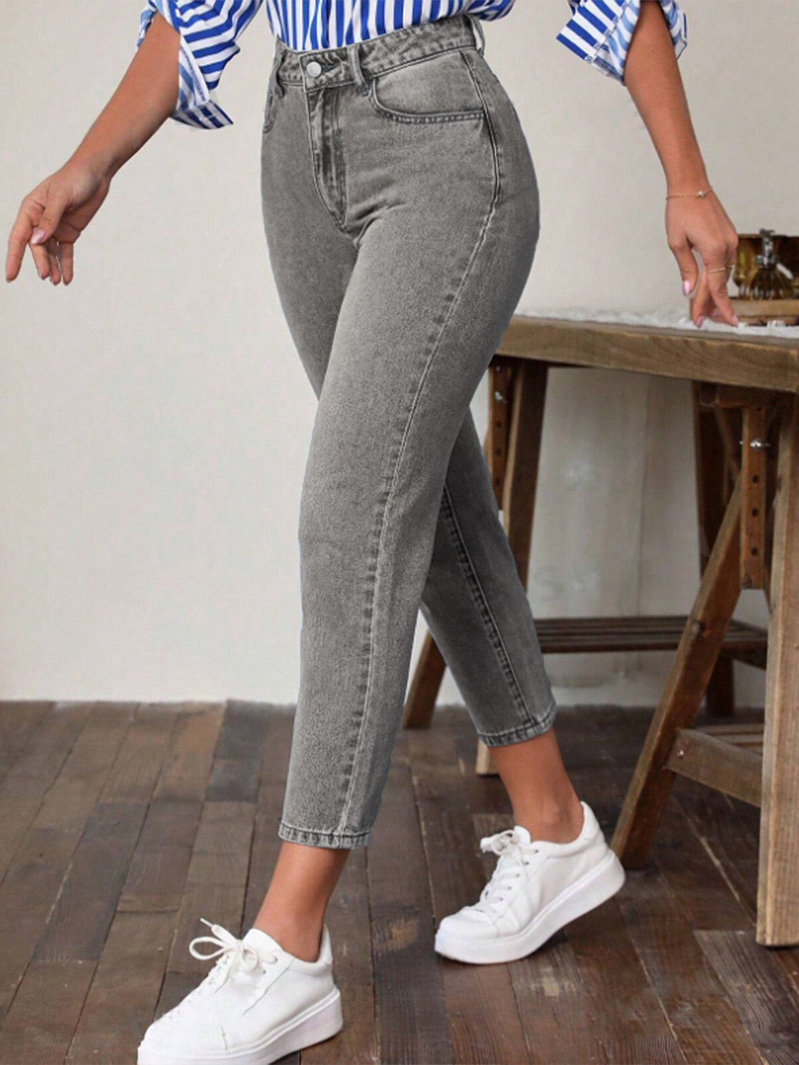 High Waist Jeans with Pockets - Classique Collection