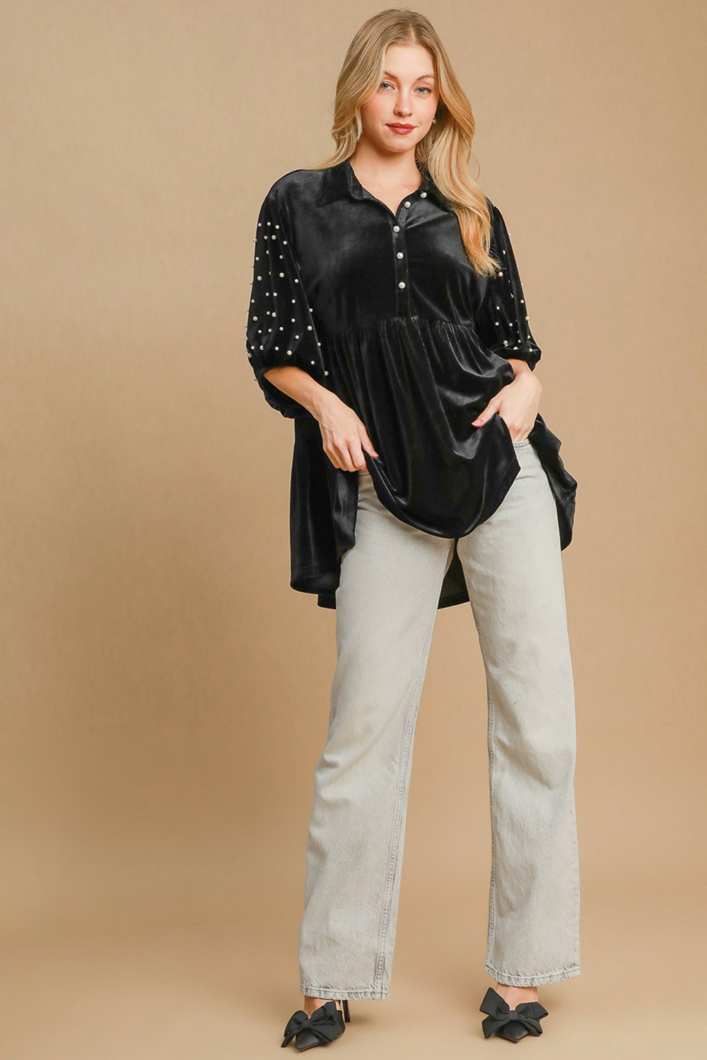 Umgee Pearl Detail Half Sleeve Velvet Babydoll Blouse - Classique Collection