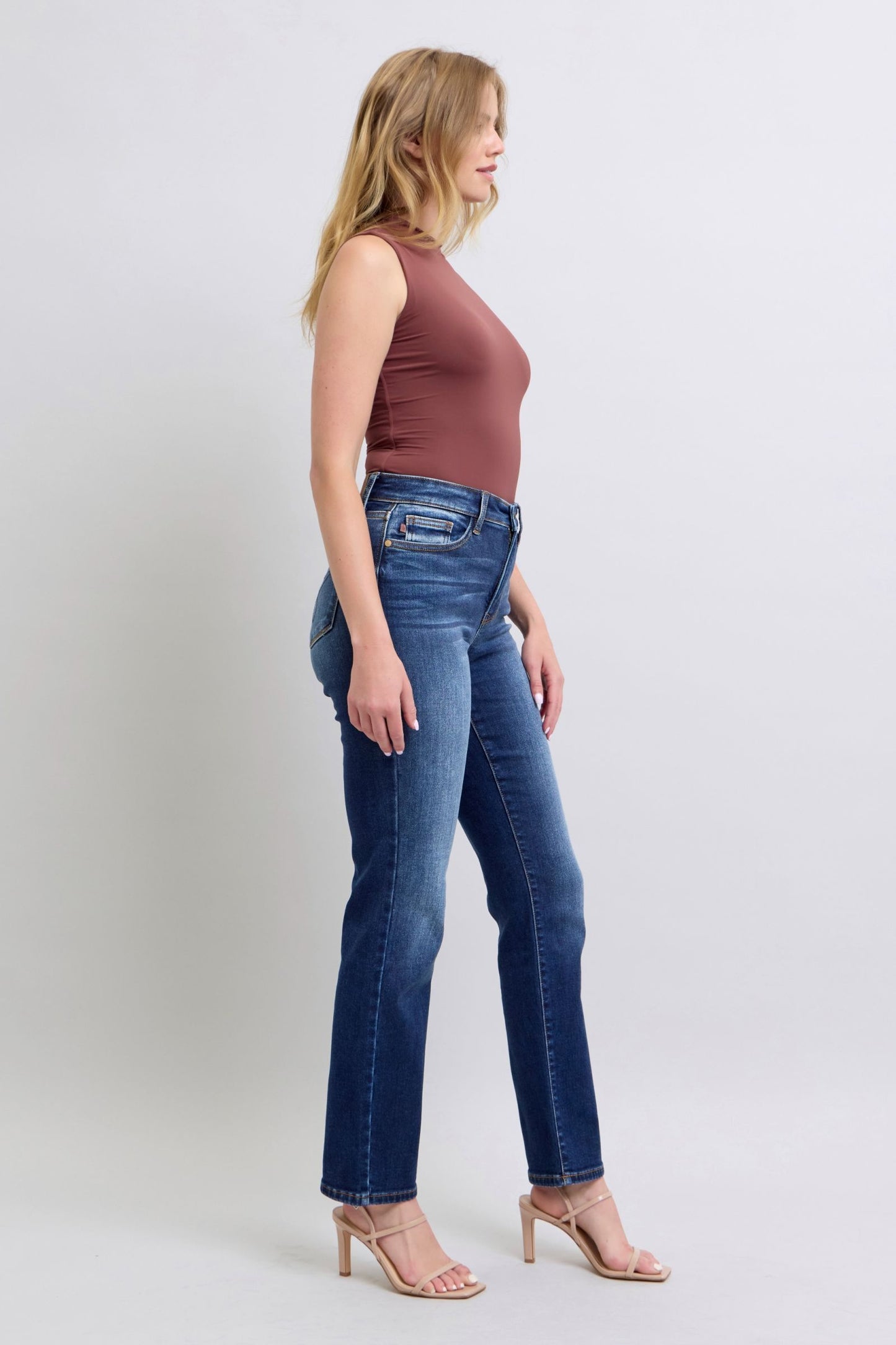 Judy Blue Full Size Washed Straight Leg Jeans with Pockets - Classique Collection