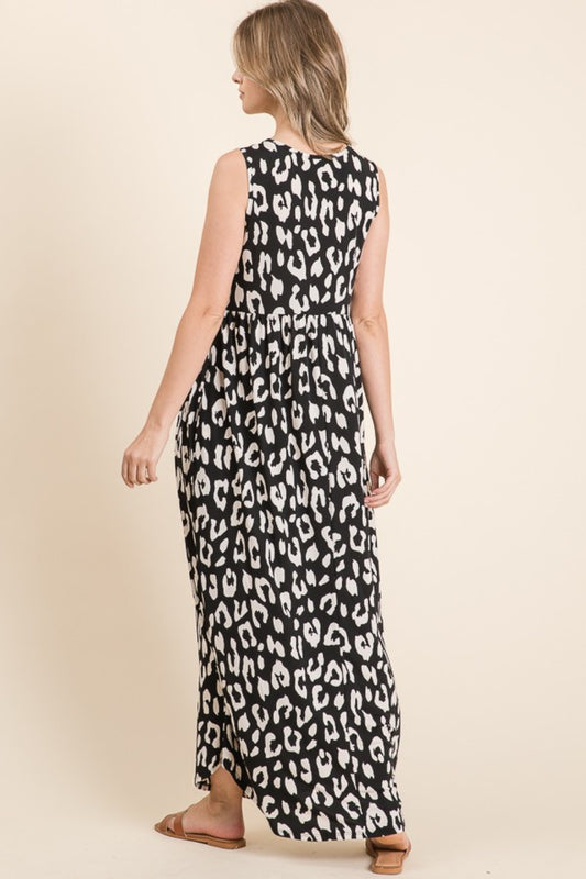BOMBOM Leopard Maxi Dress with Pockets - Classique Collection