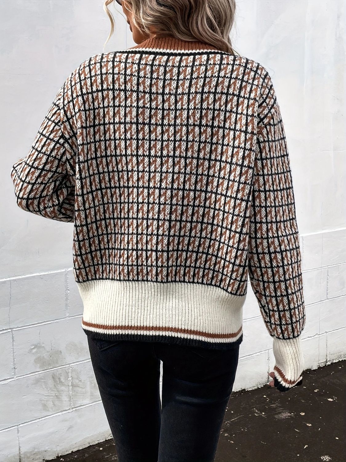 Plaid V-Neck Button Up Cardigan - Classique Collection