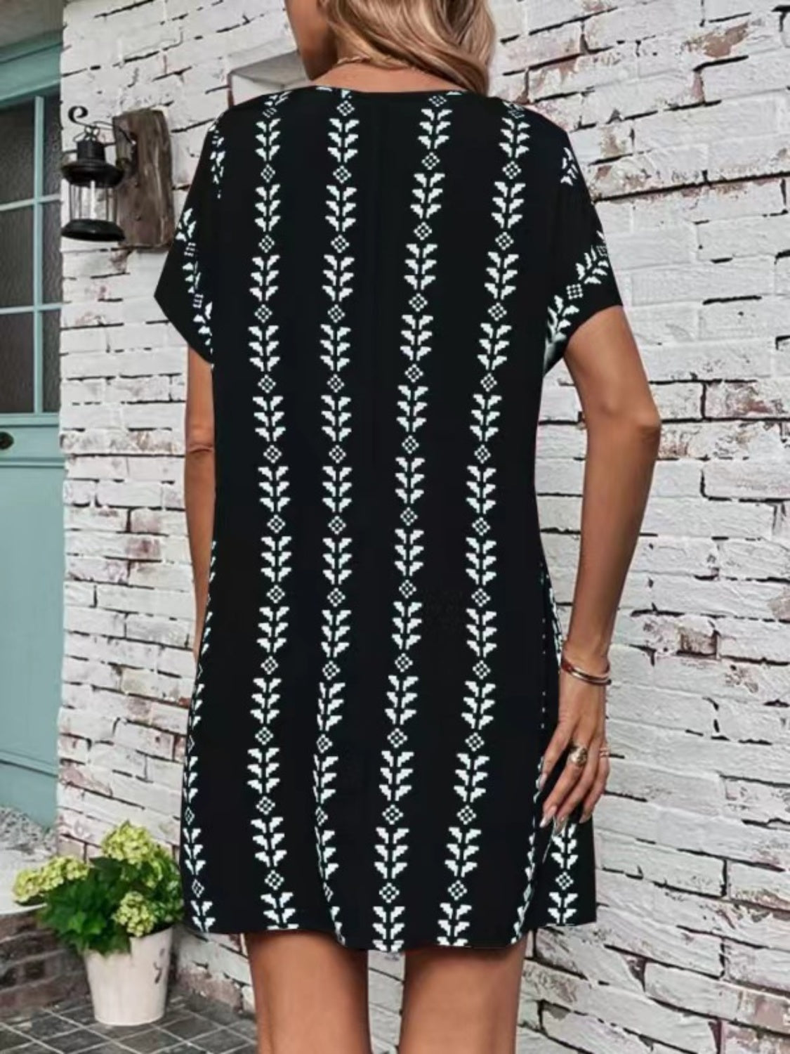 Printed Round Neck Short Sleeve Dress - Classique Collection