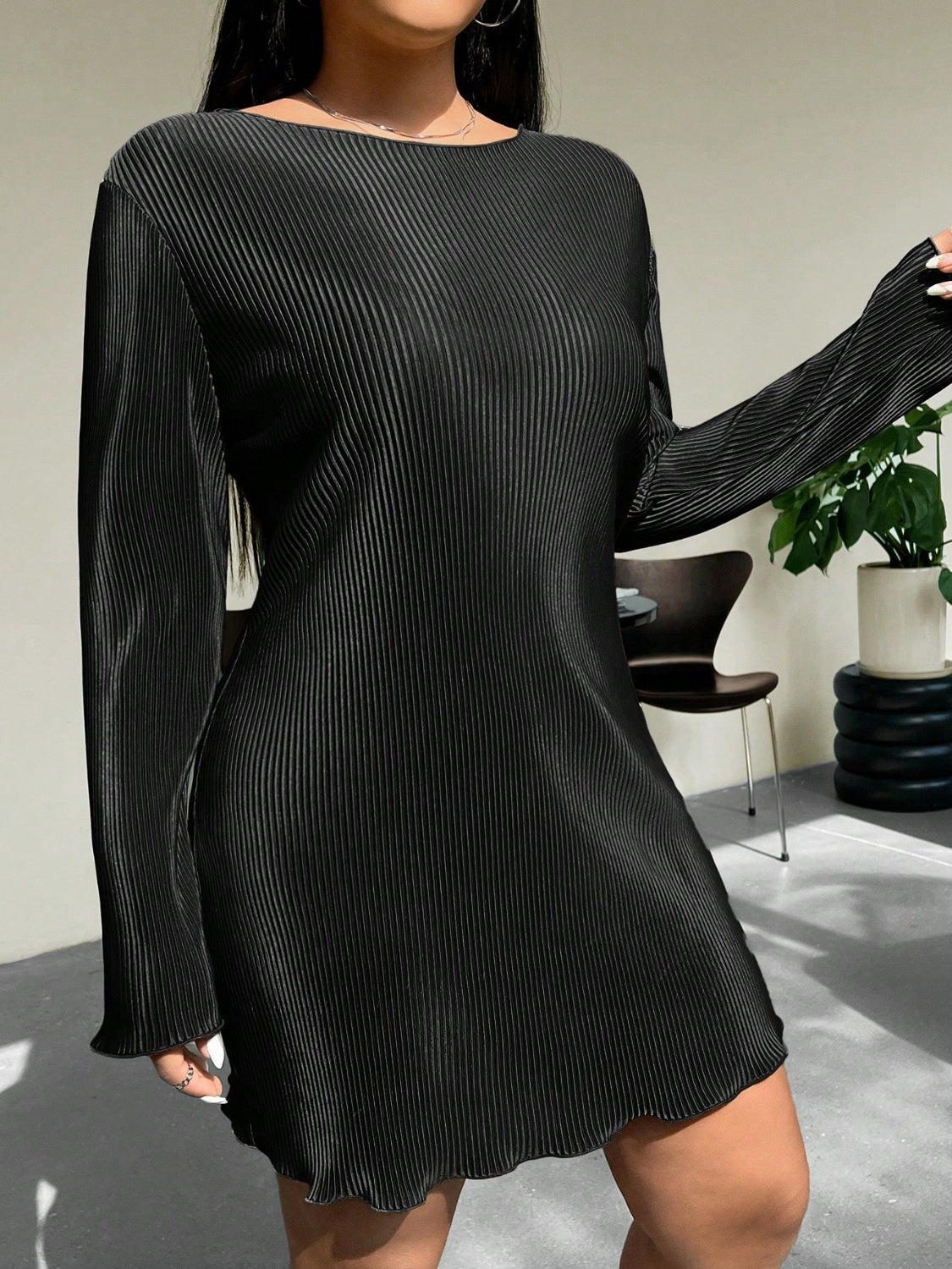 Honey Plus Size Lettuce Hem Round Neck Long Sleeve Dress - Classique Collection