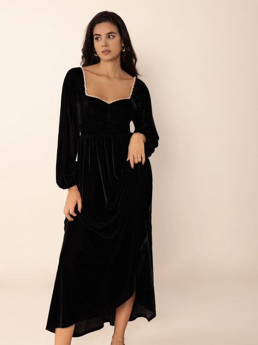 Sweetheart Neck Long Sleeve Midi Dress - Classique Collection