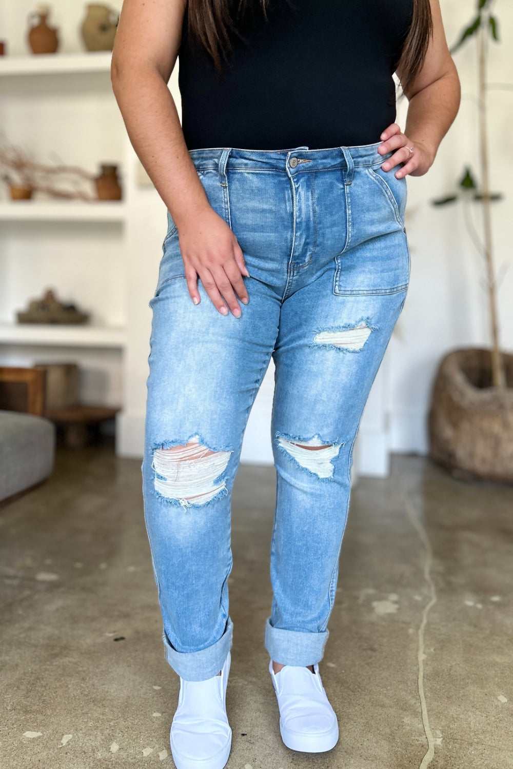 Judy Blue Full Size Distressed Straight Jeans with Patch Pockets - Classique Collection