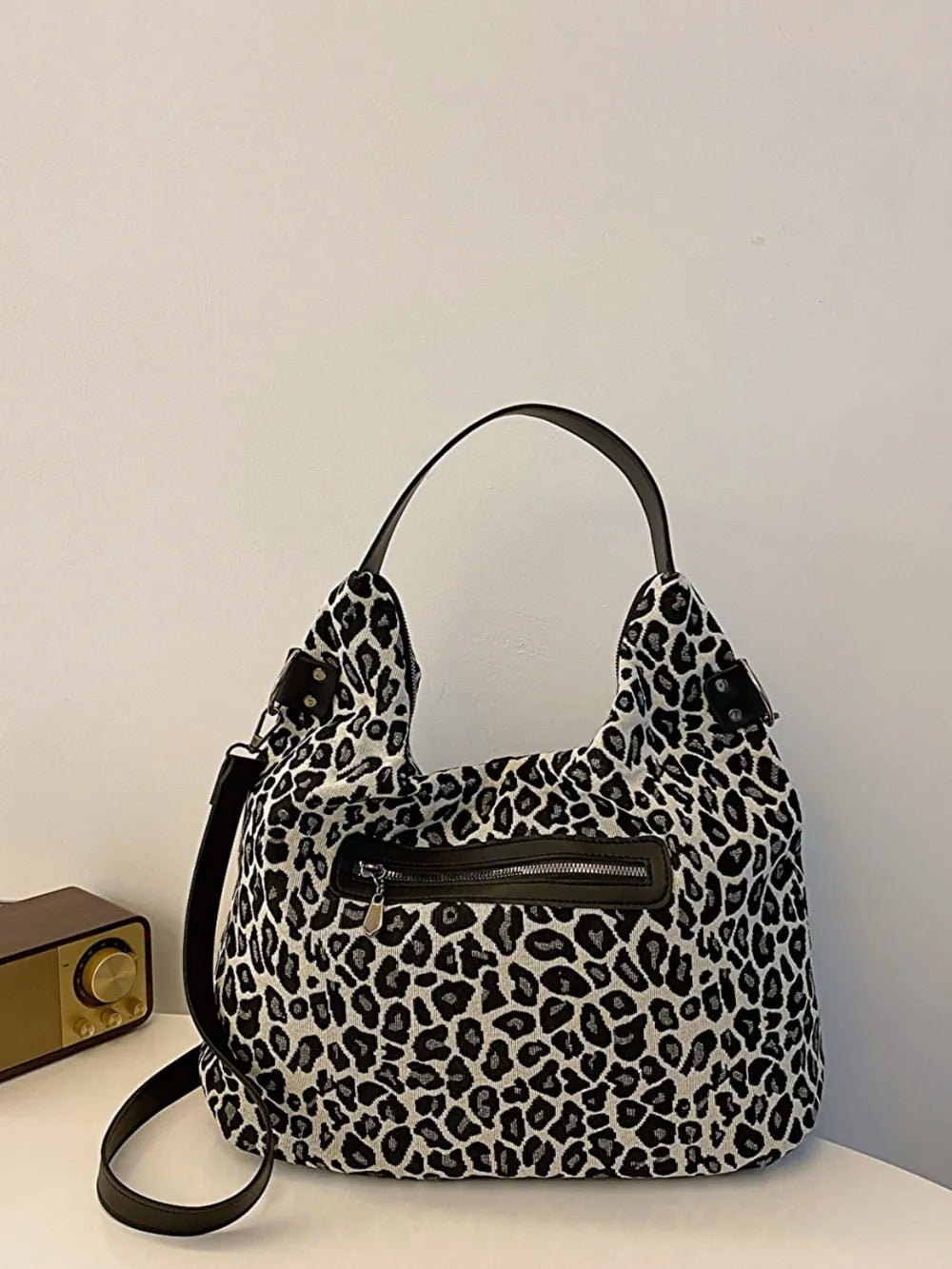 Leopard Polyester Shoulder Bag with ZippersBag