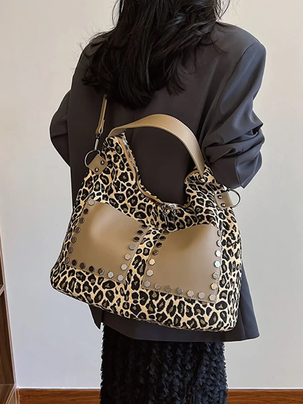 Leopard Polyester Shoulder Bag with ZippersBag