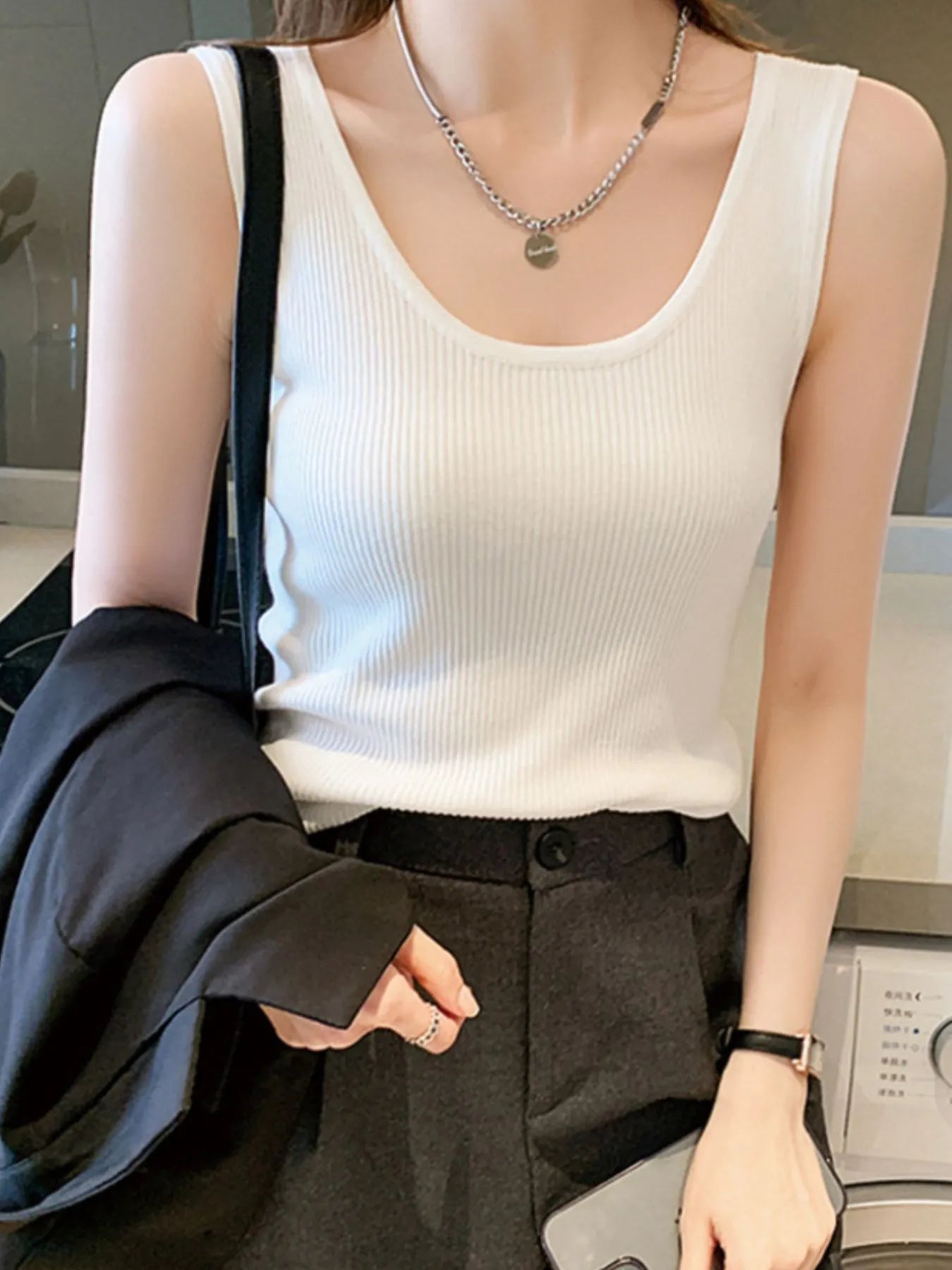 Plus Size Ribbed Scoop Neck Tank