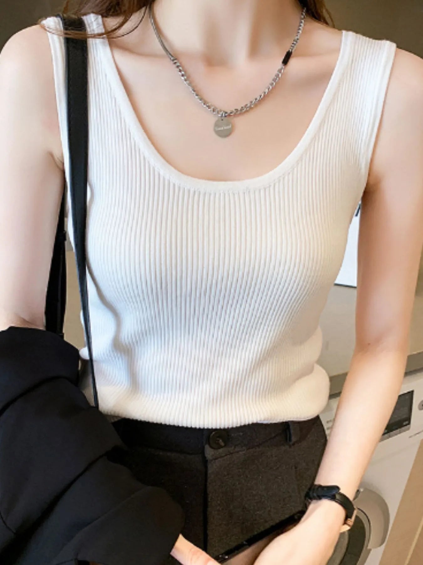 Plus Size Ribbed Scoop Neck Tank